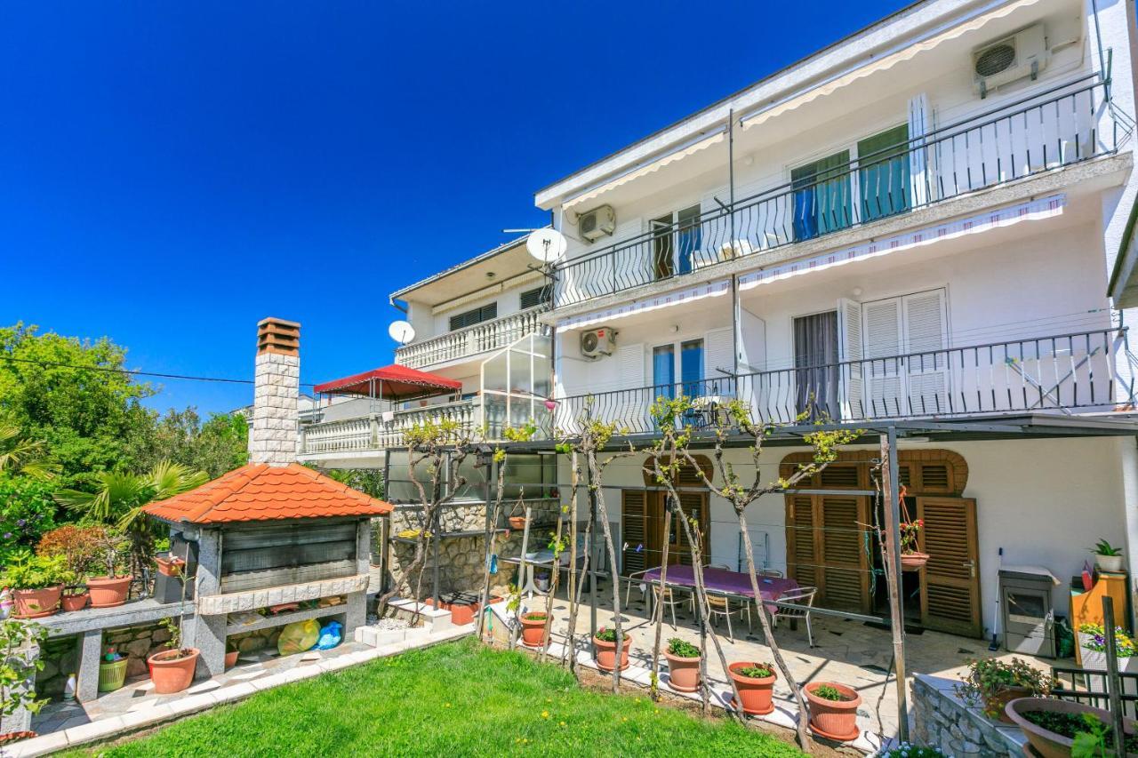 Apartment Mira ซริกเวนิซา ภายนอก รูปภาพ