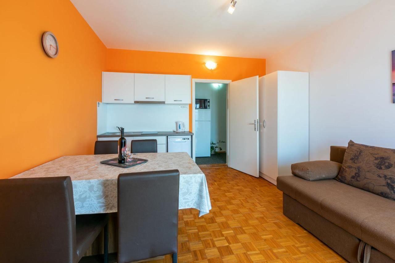 Apartment Mira ซริกเวนิซา ภายนอก รูปภาพ
