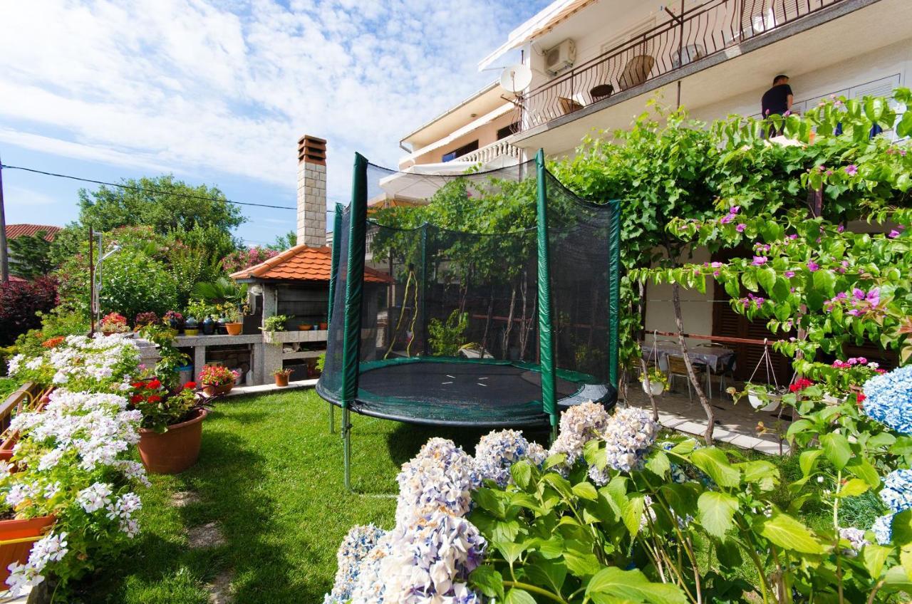 Apartment Mira ซริกเวนิซา ภายนอก รูปภาพ